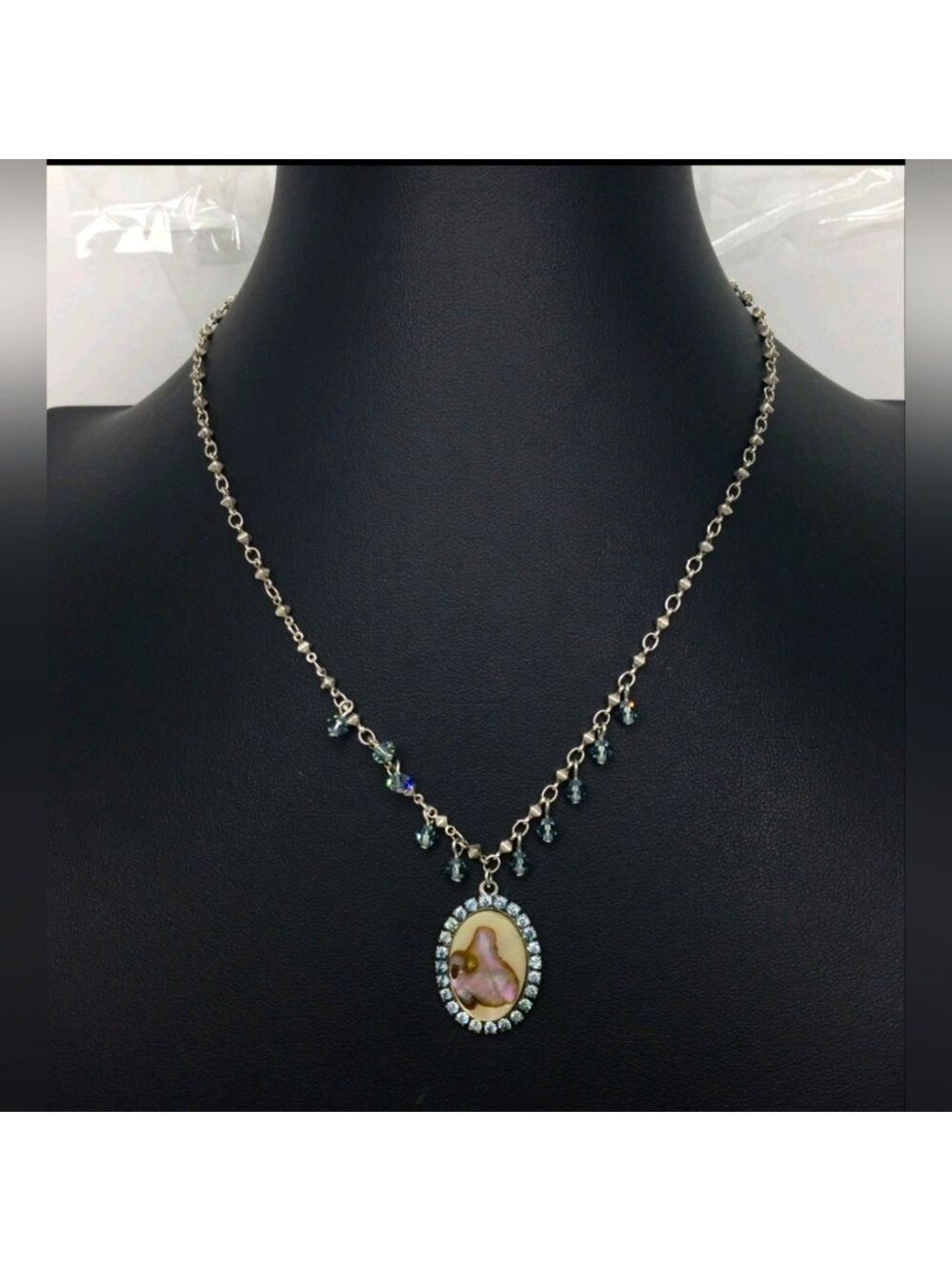 Liz Palacios Abalone Oval Pendant Necklace 14"